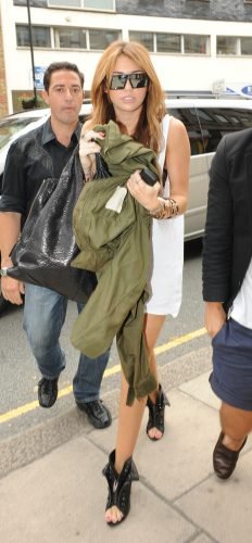 Miley Cyrus Feet Toes And Soles 374