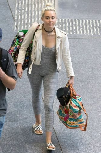 Miley Cyrus Feet Toes And Soles 435