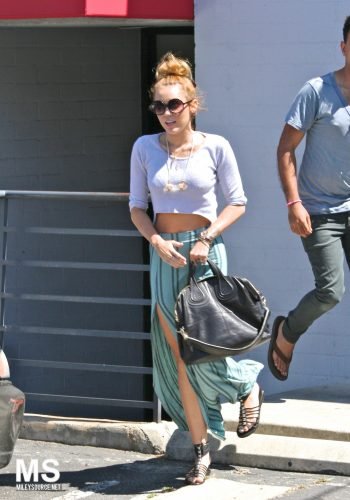 Miley Cyrus Feet Toes And Soles 476