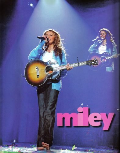 Miley Cyrus Feet Toes And Soles 516