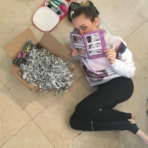 Miley Cyrus Feet Toes And Soles 517