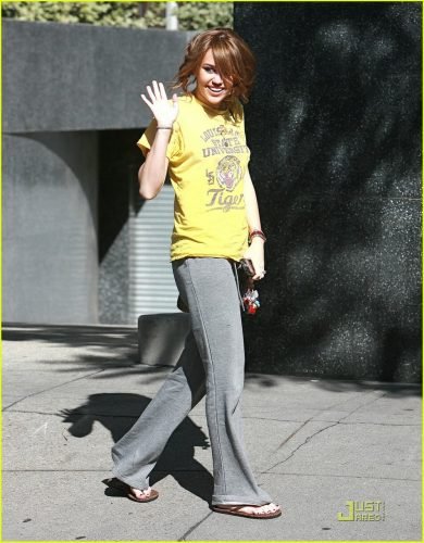 Miley Cyrus Feet Toes And Soles 642