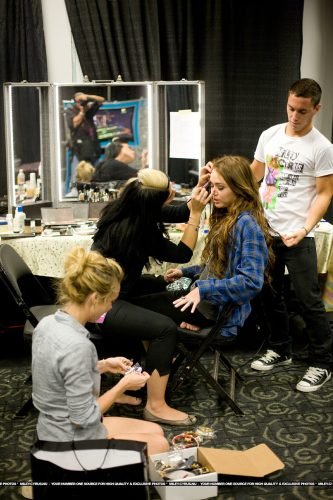 Miley Cyrus Feet Toes And Soles 712