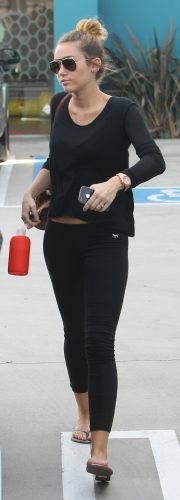 Miley Cyrus Feet Toes And Soles 804