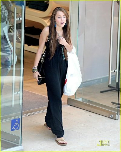 Miley Cyrus Feet Toes And Soles 1010