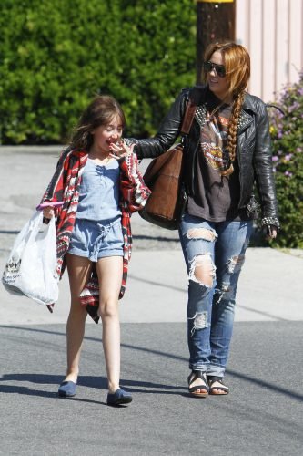 Miley Cyrus Feet Toes And Soles 1020