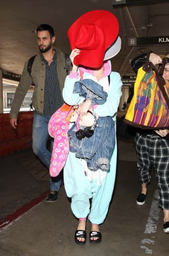 Miley Cyrus Feet Toes And Soles 1770