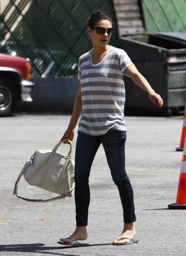 Mila Kunis Feet Toes And Soles 64