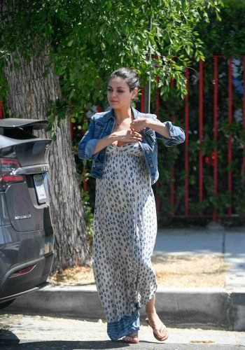 Mila Kunis Feet Toes And Soles 109