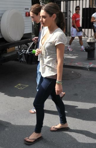 Mila Kunis Feet Toes And Soles 196