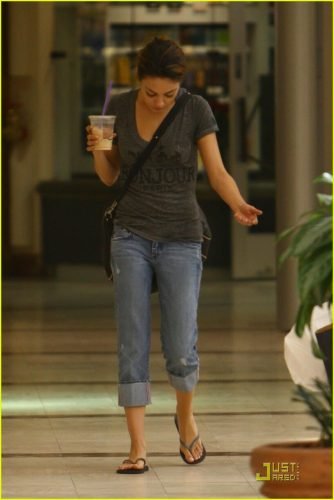Mila Kunis Feet Toes And Soles 665