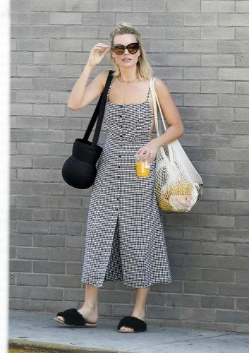 Margot Robbie Feet Toes And Soles 289