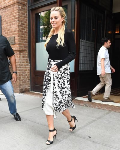 Margot Robbie Feet Toes And Soles 317