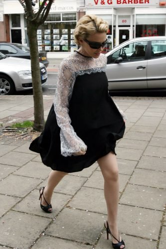 Kylie Minogue Feet Toes And Soles 490