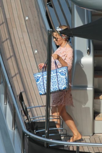 Kylie Minogue Feet Toes And Soles 1096