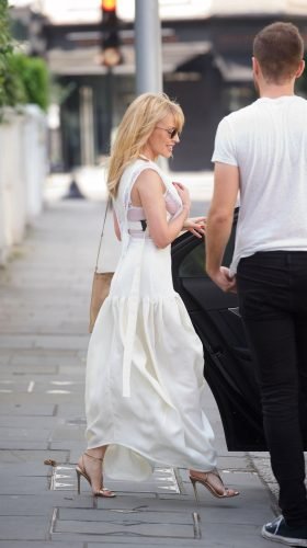 Kylie Minogue Feet Toes And Soles 2100