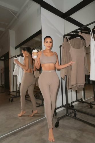 Kim Kardashian Feet Toes And Soles 964
