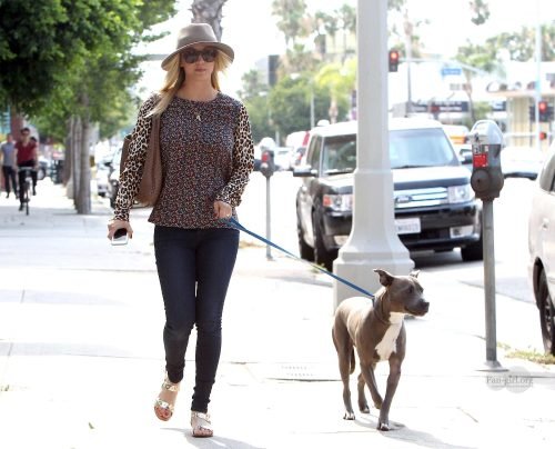 Kaley Cuoco Feet Toes And Soles 459