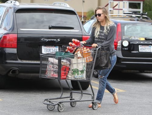 Kaley Cuoco Feet Toes And Soles 580