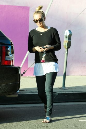 Kaley Cuoco Feet Toes And Soles 636