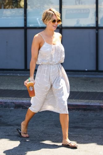 Kaley Cuoco Feet Toes And Soles 718