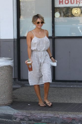 Kaley Cuoco Feet Toes And Soles 720