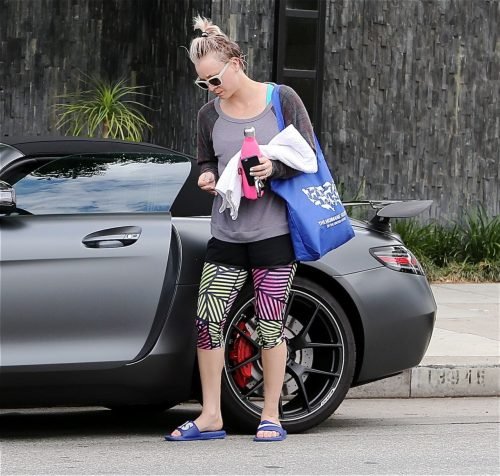 Kaley Cuoco Feet Toes And Soles 998