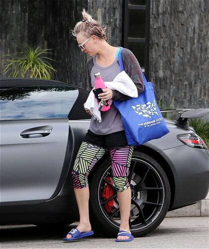 Kaley Cuoco Feet Toes And Soles 1000