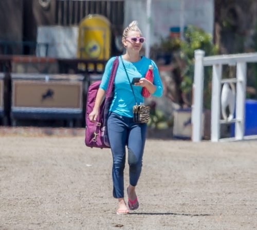 Kaley Cuoco Feet Toes And Soles 1004