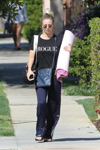Kaley Cuoco Feet Toes And Soles 1088