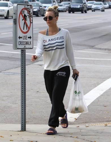 Kaley Cuoco Feet Toes And Soles 1128