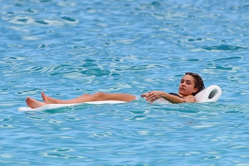 Jessica Alba Feet Toes And Soles 300