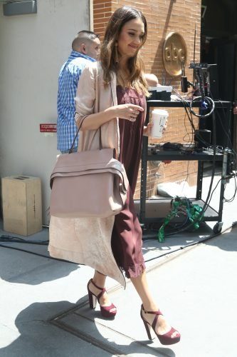 Jessica Alba Feet Toes And Soles 450