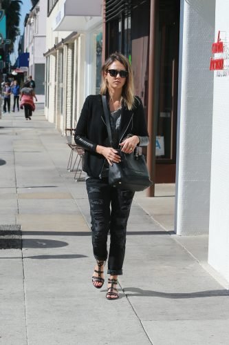 Jessica Alba Feet Toes And Soles 1040