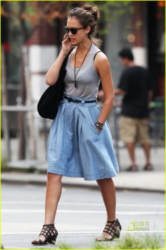 Jessica Alba Feet Toes And Soles 1073