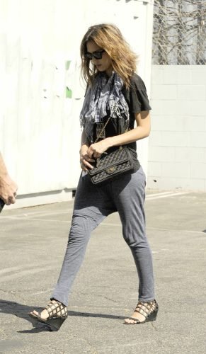 Jessica Alba Feet Toes And Soles 1207