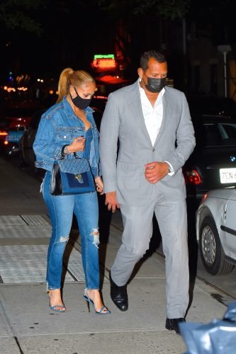 Jennifer Lopez Feet Toes And Soles 2004