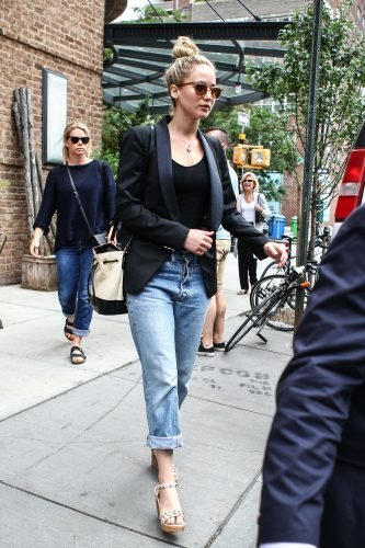 Jennifer Lawrence Feet Toes And Soles 1812