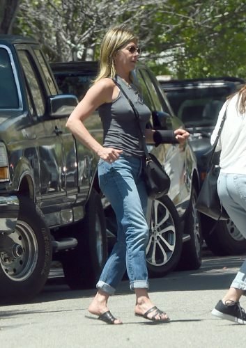 Jennifer Aniston Feet Toes And Soles 1069