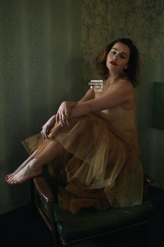 Emilia Clarke Feet Toes And Soles 763