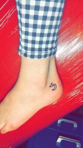 Bella Thorne Feet Toes And Soles 151