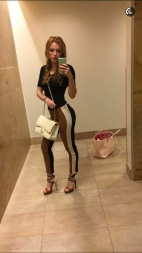 Bella Thorne Feet Toes And Soles 175