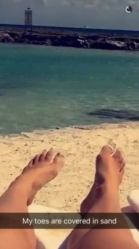 Bella Thorne Feet Toes And Soles 178