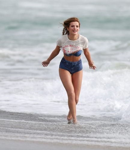 Bella Thorne Feet Toes And Soles 215