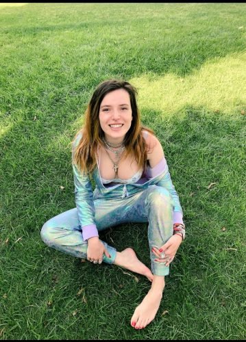 Bella Thorne Feet Toes And Soles 893