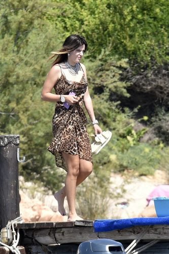 Bella Thorne Feet Toes And Soles 934