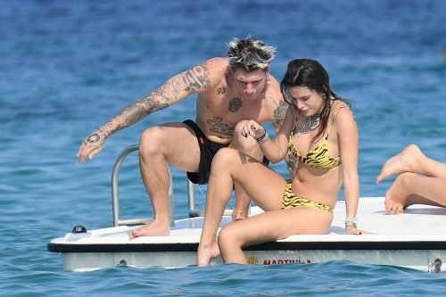 Bella Thorne Feet Toes And Soles 942