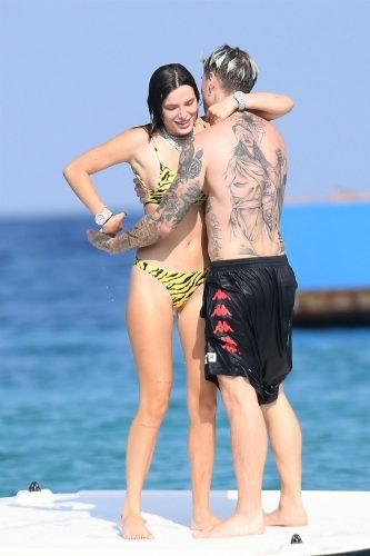 Bella Thorne Feet Toes And Soles 947