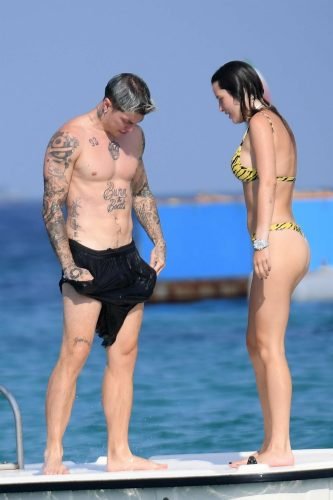 Bella Thorne Feet Toes And Soles 948