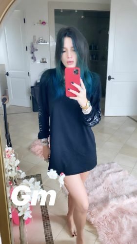 Bella Thorne Feet Toes And Soles 997